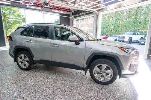 2021 Toyota RAV4 Hybrid XLE Premium
