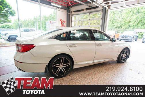2022 Honda Accord Hybrid Touring