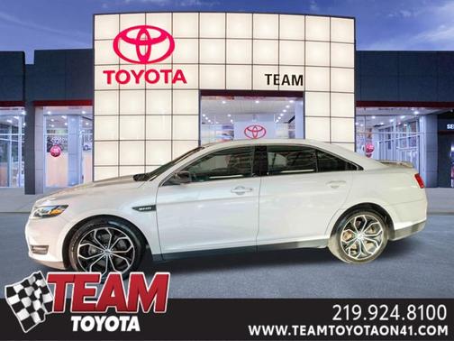 White Platinum Metallic Tri-Coat 2018 Ford Taurus SHO