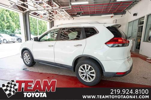 2017 Nissan Rogue SV