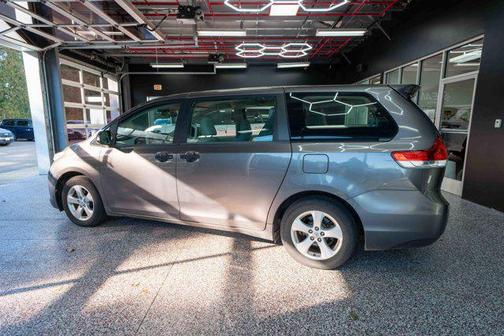 2014 Toyota Sienna L