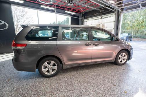 2014 Toyota Sienna L