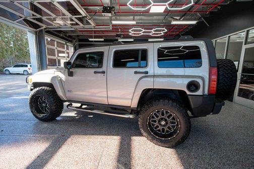 2006 Hummer H3 Base