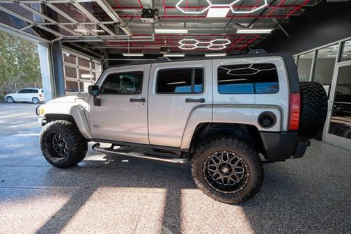 2006 Hummer H3 Base