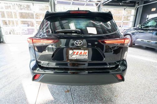 2025 Toyota Highlander XLE