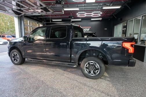2023 Ford F-150 Lightning XLT