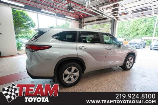 2023 Toyota Highlander LE
