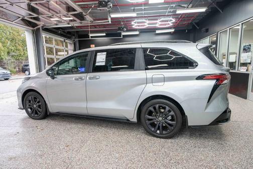 2025 Toyota Sienna XSE 7 Passenger