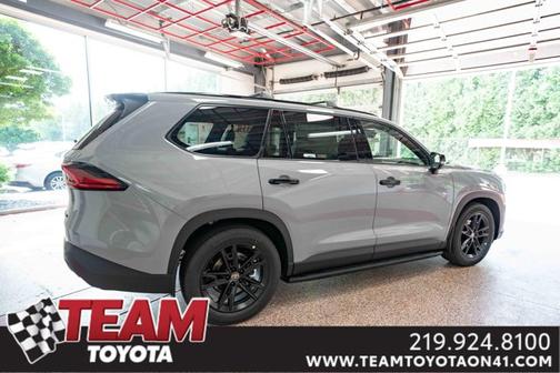 2025 Toyota Grand Highlander Hybrid Nightshade Edition