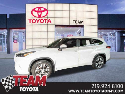 2023 Toyota Highlander Hybrid XLE