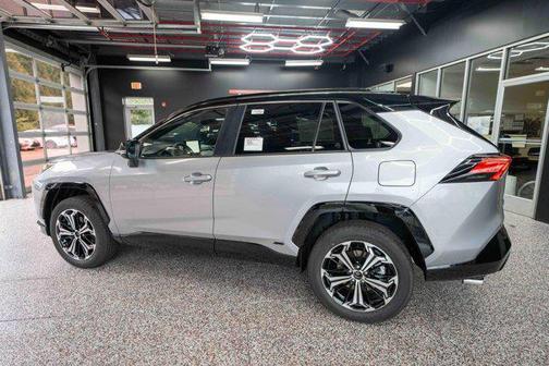 2025 Toyota RAV4 Hybrid SE