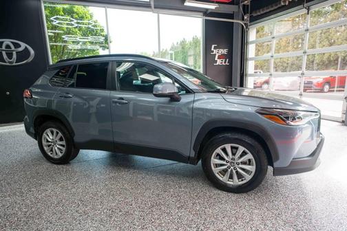 2022 Toyota Corolla Cross LE