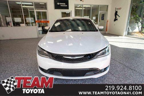 2016 Chrysler 200 S