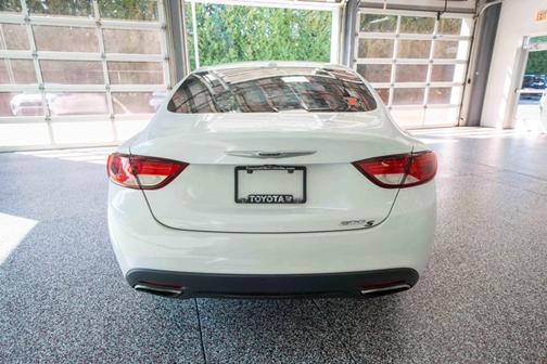 2016 Chrysler 200 S