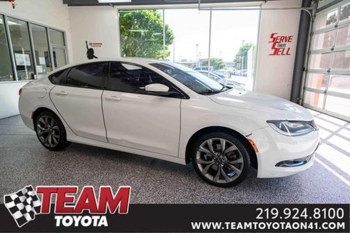 2016 Chrysler 200 S