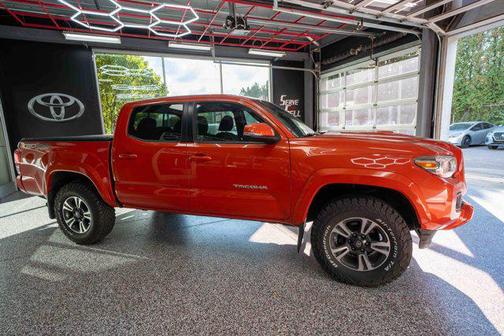 2017 Toyota Tacoma TRD Sport