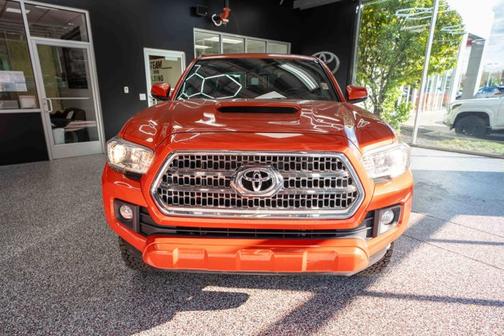 2017 Toyota Tacoma TRD Sport