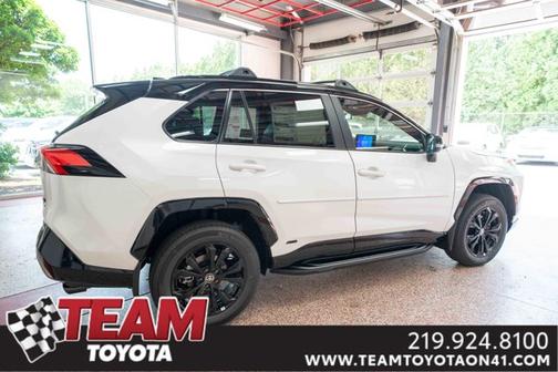 2025 Toyota RAV4 Hybrid SE