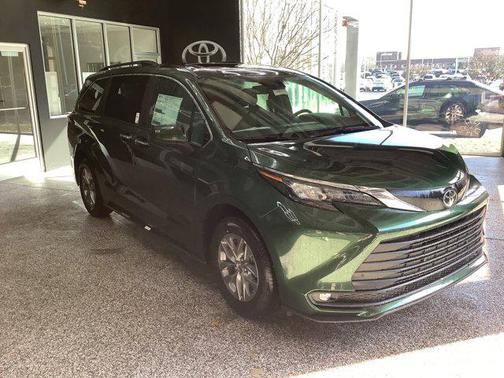 2026 Toyota Sienna XLE