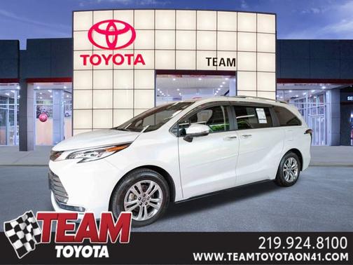 2023 Toyota Sienna Platinum 7 Passenger
