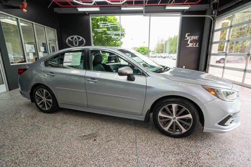 Ice Silver Metallic 2018 Subaru Legacy Limited