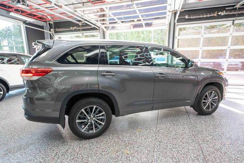 2017 Toyota Highlander Hybrid XLE