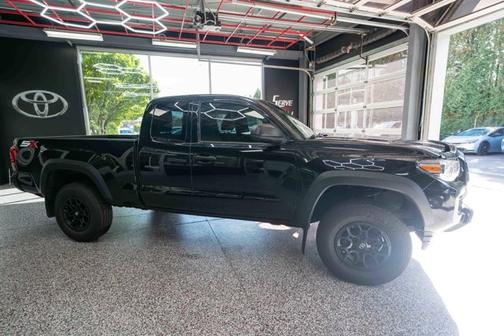 2020 Toyota Tacoma SR