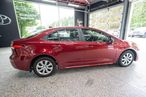 Ruby Flare Pearl 2025 Toyota Corolla LE