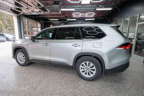 2026 Toyota Grand Highlander Hybrid XLE