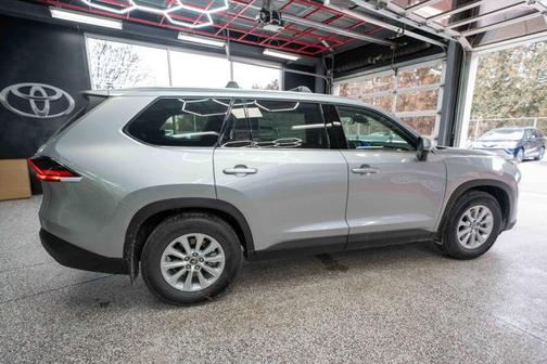 2026 Toyota Grand Highlander Hybrid XLE