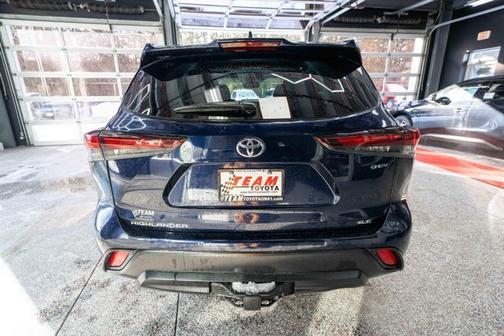 2025 Toyota Highlander Hybrid XLE