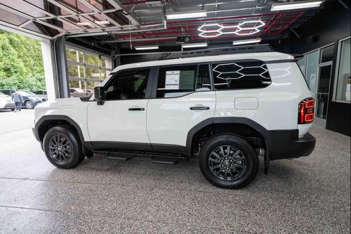 Ice Cap 2024 Toyota Land Cruiser 1958