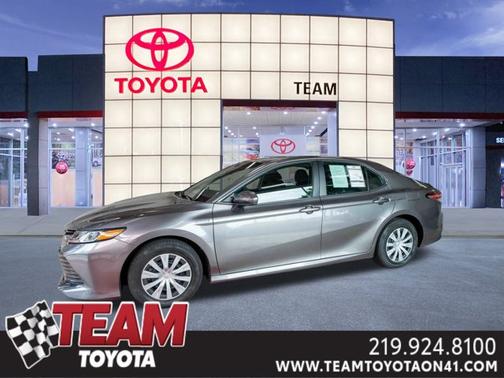 2018 Toyota Camry Hybrid LE