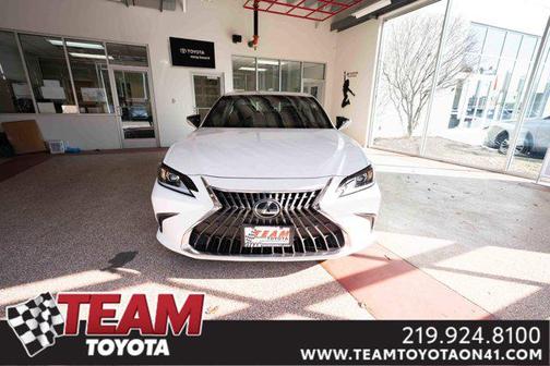 2022 Lexus ES 250 Base