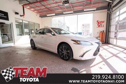 2022 Lexus ES 250 Base