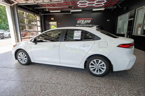 Ice Cap 2025 Toyota Corolla LE