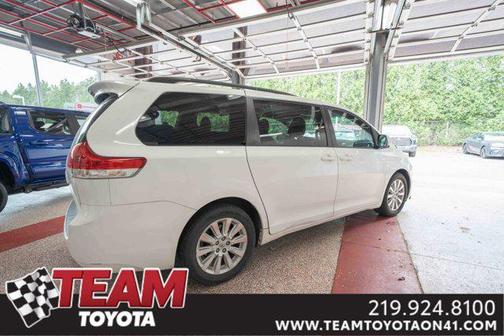 2011 Toyota Sienna LE
