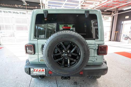 2023 Jeep Wrangler 4-Door Freedom 4x4