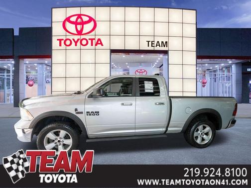 Bright Silver Metallic Clearcoat 2014 RAM 1500 SLT
