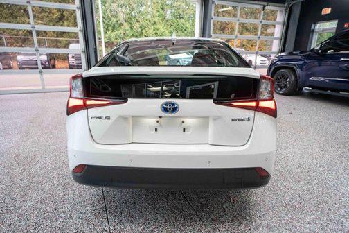 2022 Toyota Prius LE