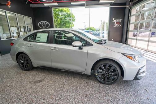 Classic Silver Metallic 2026 Toyota Corolla SE