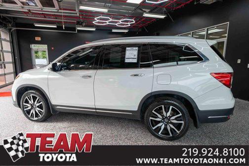 2022 Honda Pilot Touring 8-Passenger