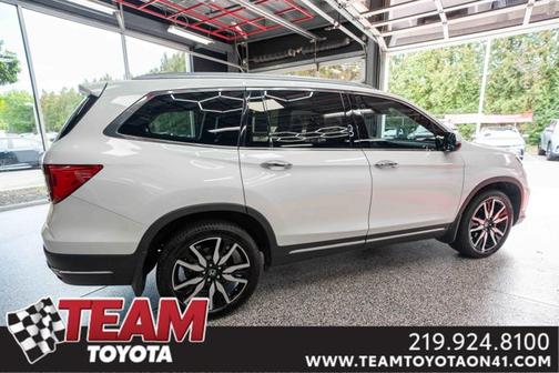 2022 Honda Pilot Touring 8-Passenger