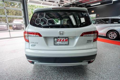 2022 Honda Pilot Touring 8-Passenger