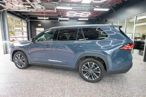 2024 Toyota Grand Highlander Hybrid Limited MAX