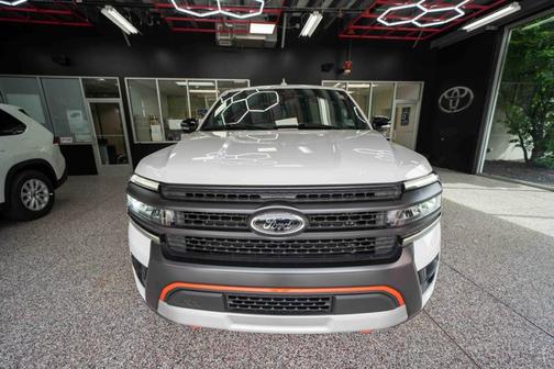OXFORD WHITE 2024 Ford Expedition Timberline