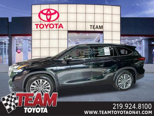 Midnight Black Metallic 2021 Toyota Highlander Platinum