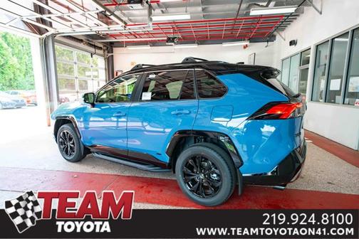 2025 Toyota RAV4 Hybrid SE