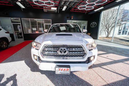 2016 Toyota Tacoma TRD Sport