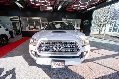 2016 Toyota Tacoma TRD Sport